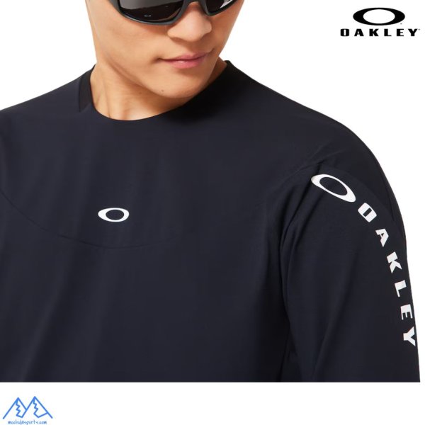 画像4: オークリー ロングスリーブ Tシャツ ロンT 長袖  軽量 吸汗速乾 形状安定 ブラック OAKLEY O-SYNC PACK KNIT L/S CREW 1.0 BLACK OUT (4)